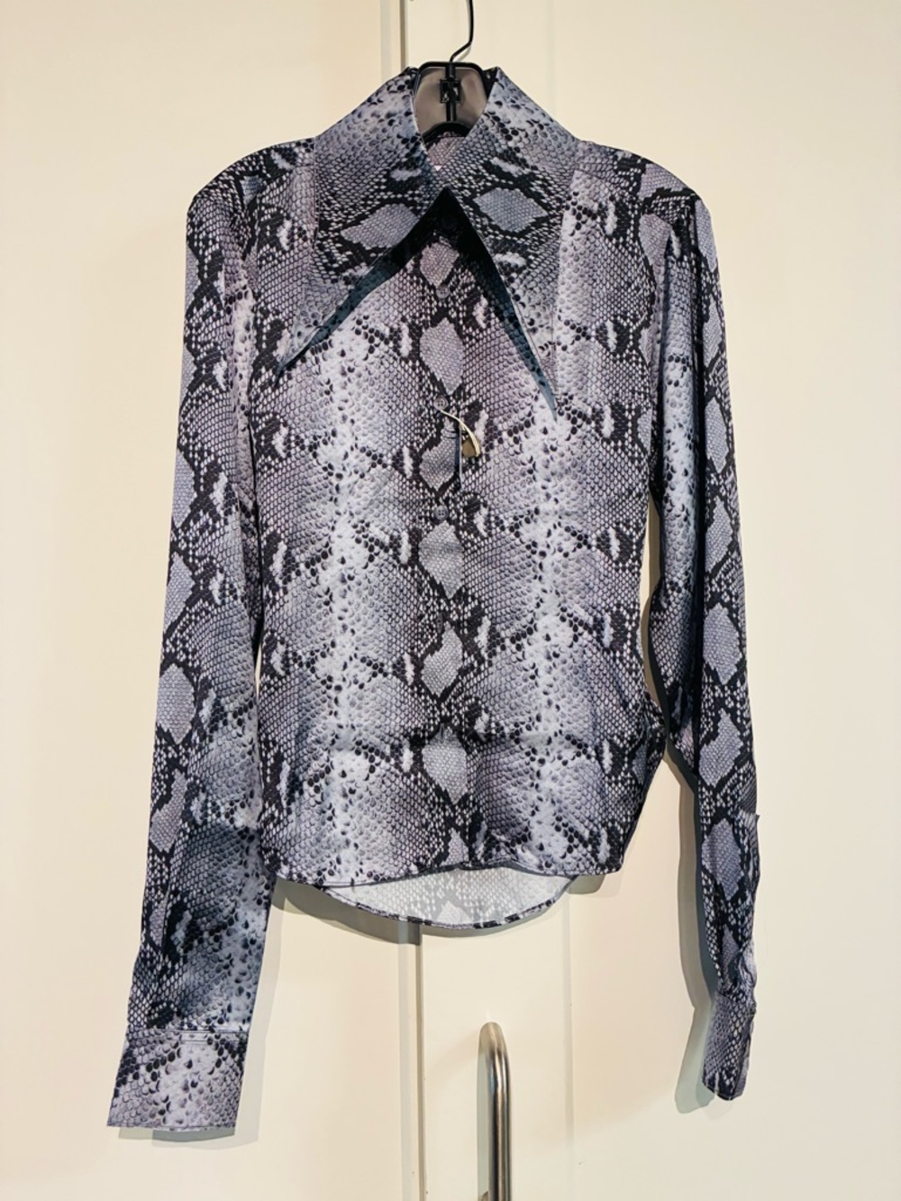 *NWT* 16Arlington UK6 US0 Snake-Print Long Sleeve Satin Blouse